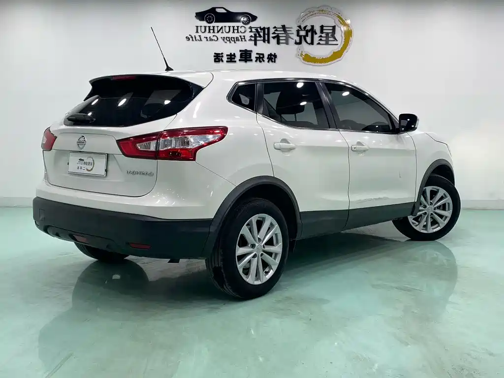 Nissan Qashqai — фото 9