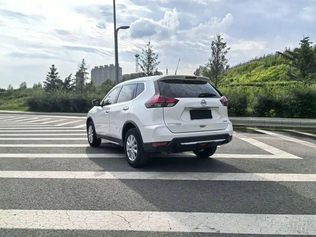 Nissan X-Trail — фото 4