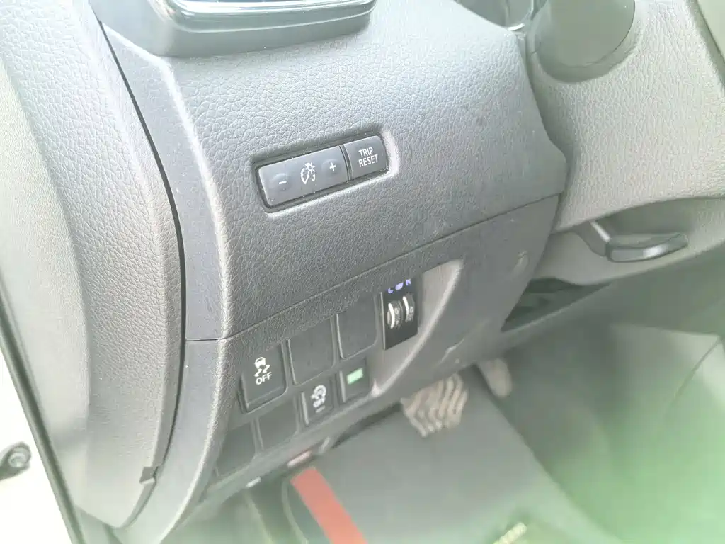 Nissan X-Trail — фото 10