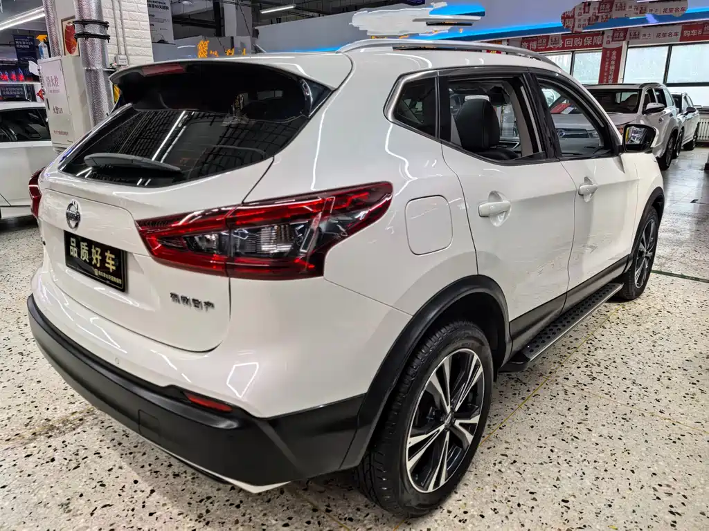 Nissan Qashqai — фото 6