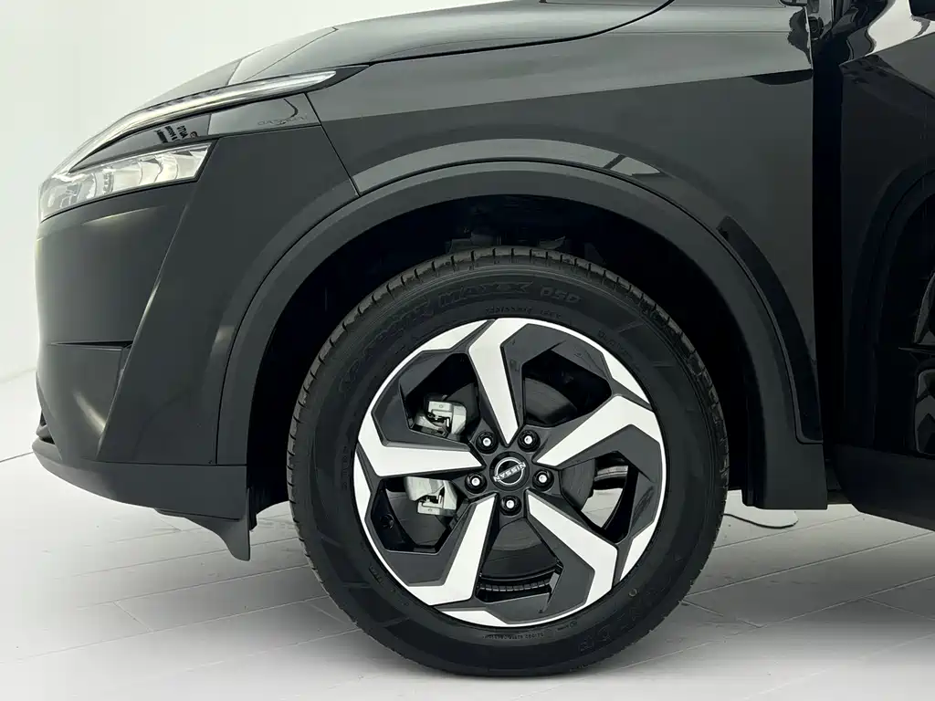 Nissan Qashqai — фото 23