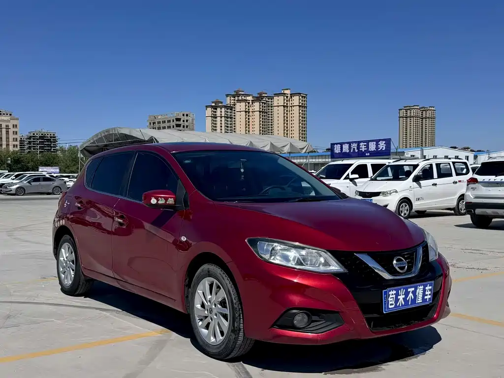 Nissan Tiida — фото 3