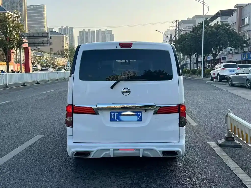 Nissan NV200 — фото 4