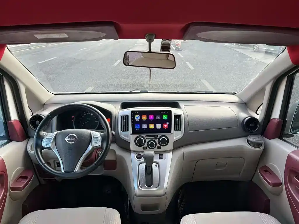 Nissan NV200 — фото 6