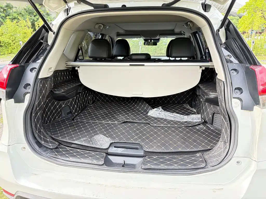 Nissan X-Trail — фото 17