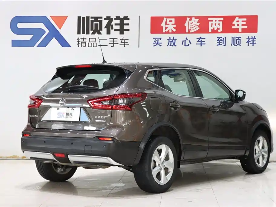 Nissan Qashqai — фото 4