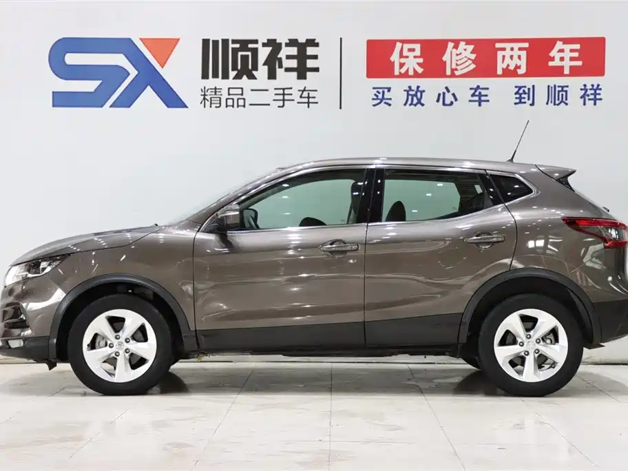 Nissan Qashqai — фото 6