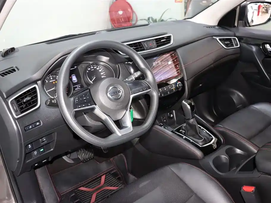 Nissan Qashqai — фото 10