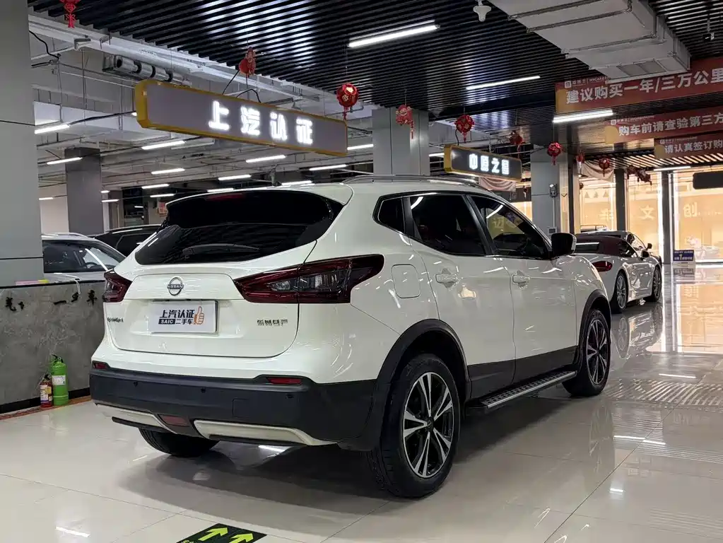 Nissan Qashqai — фото 10