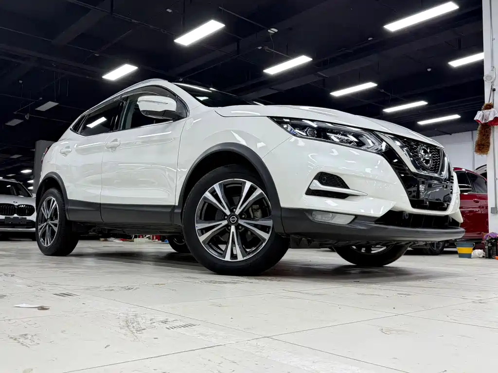 Nissan Qashqai — фото 2