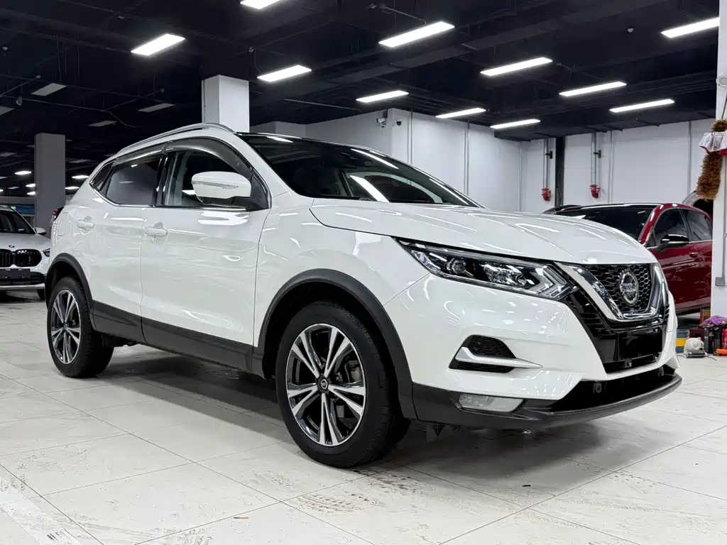 Nissan Qashqai — фото 4