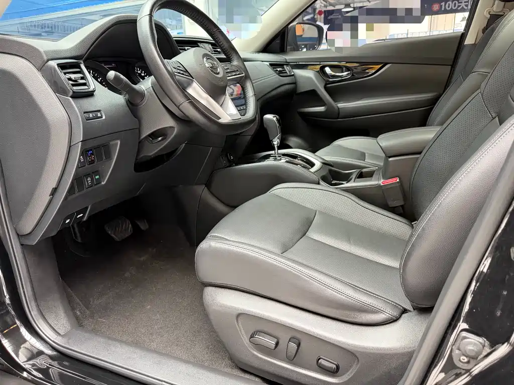 Nissan X-Trail — фото 17