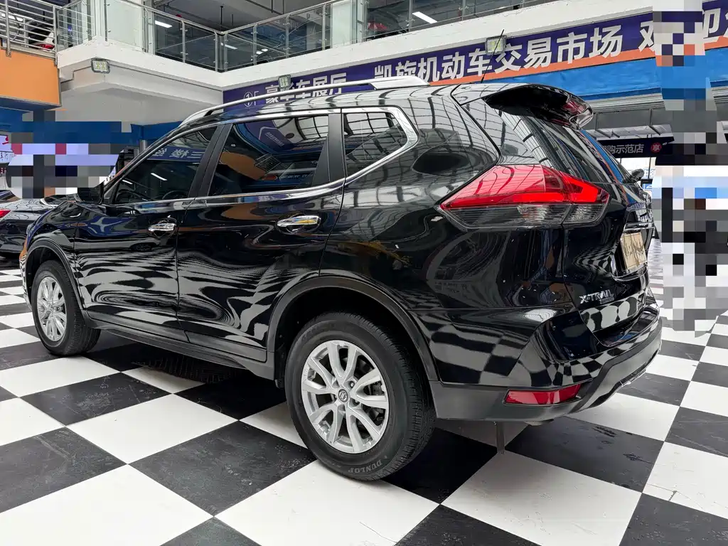 Nissan X-Trail — фото 4