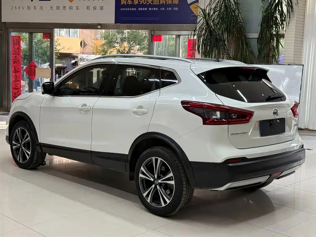 Nissan Qashqai — фото 6