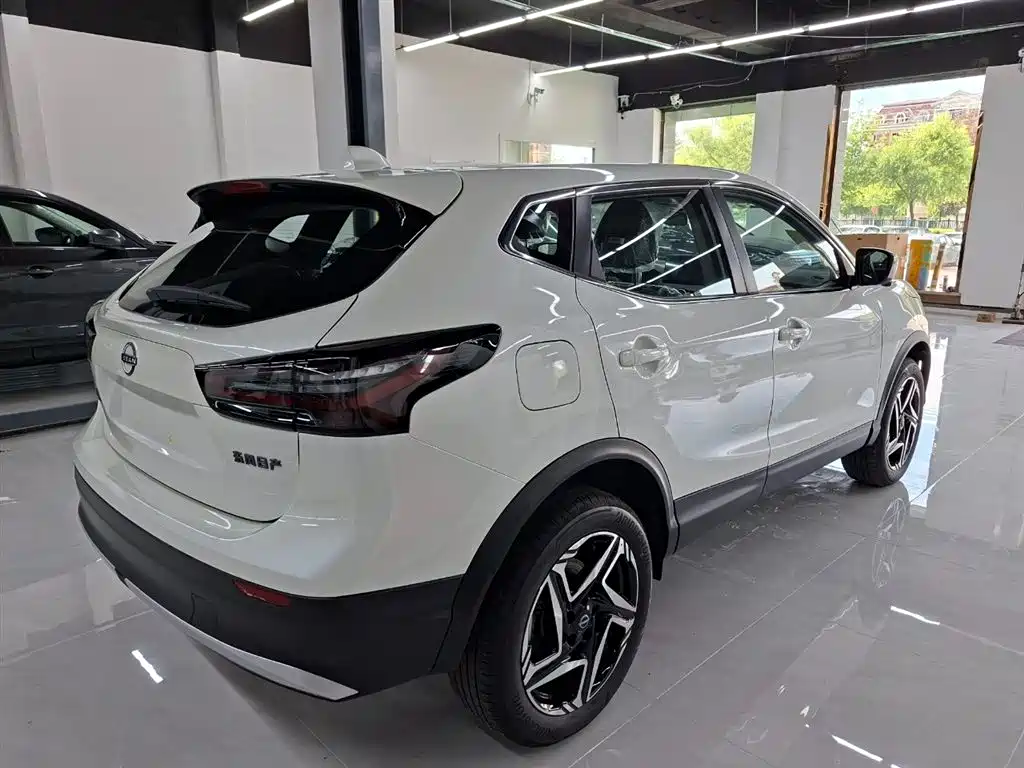 Nissan Qashqai — фото 6
