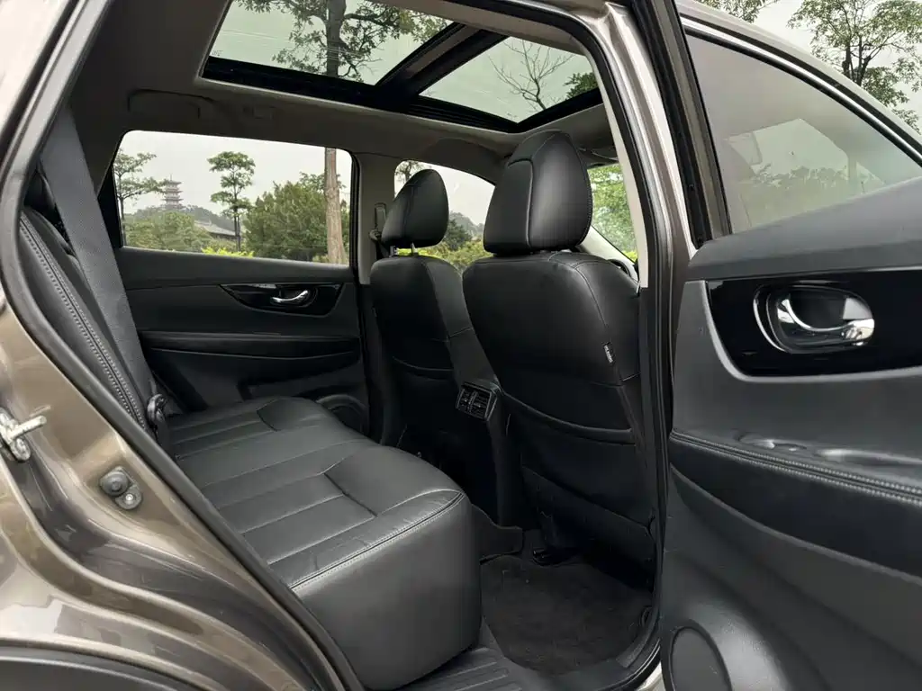 Nissan X-Trail — фото 11