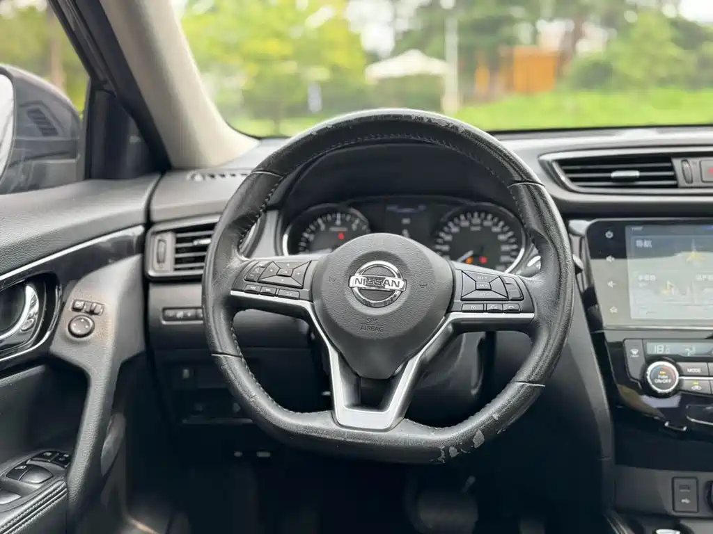 Nissan X-Trail — фото 13