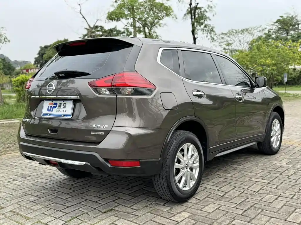 Nissan X-Trail — фото 4