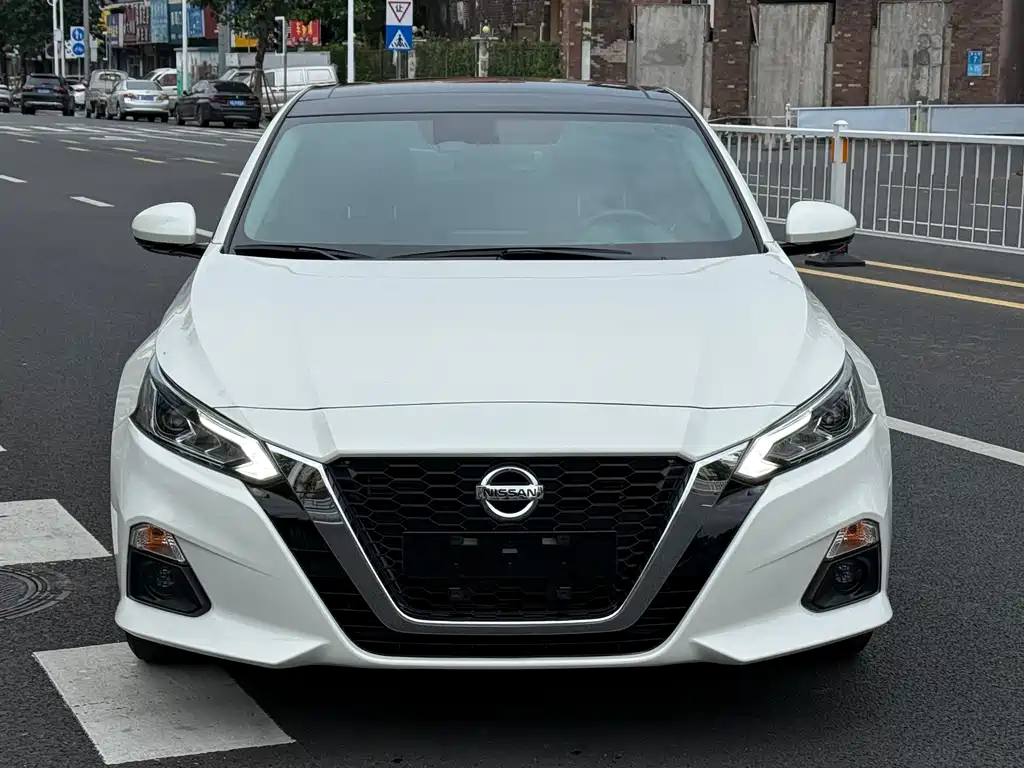 Nissan Teana — фото 2