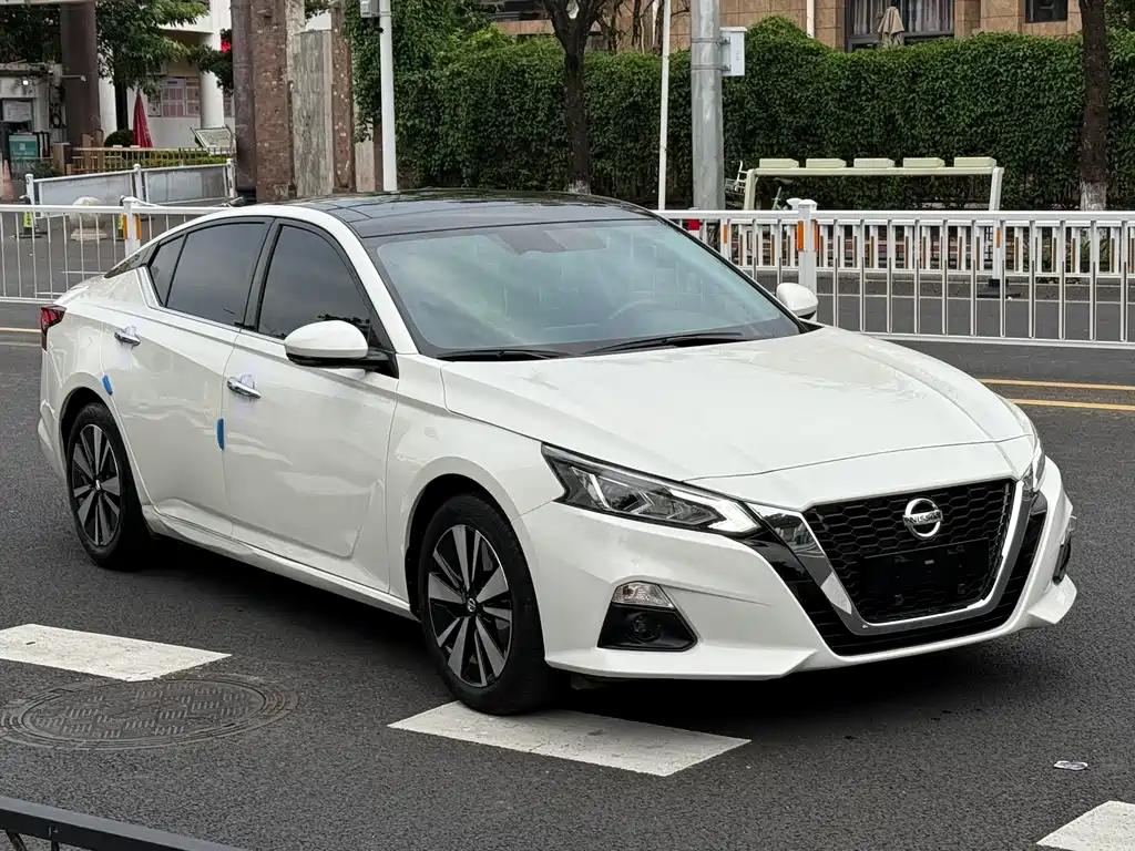 Nissan Teana — фото 3