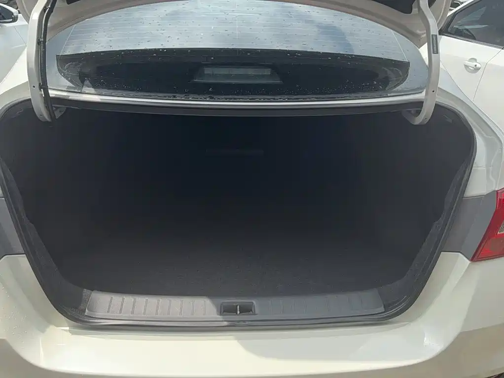 Nissan Sylphy — фото 14