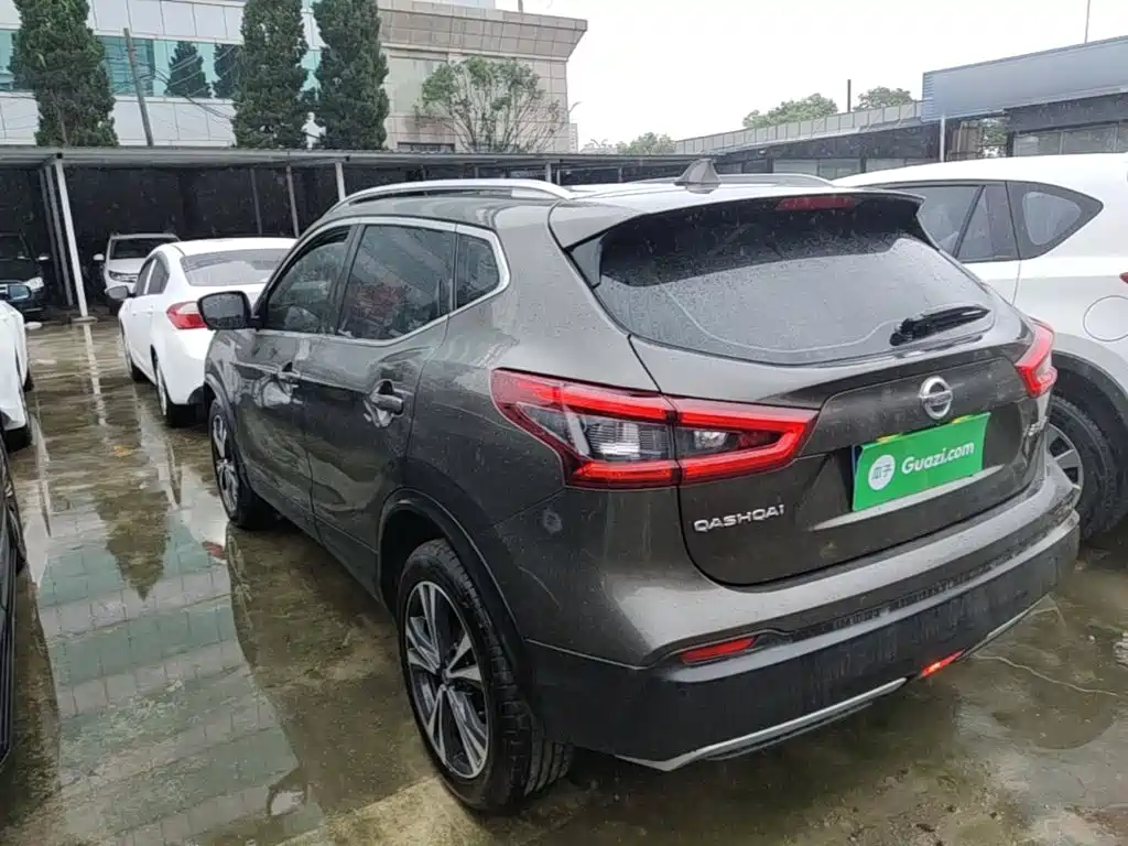 Nissan Qashqai — фото 5
