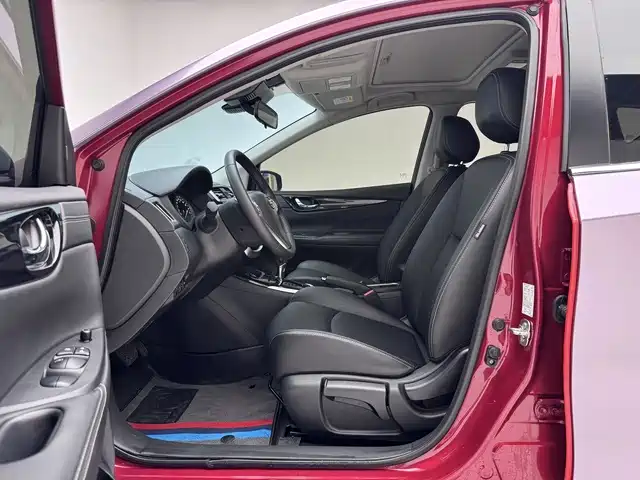 Nissan Tiida — фото 10