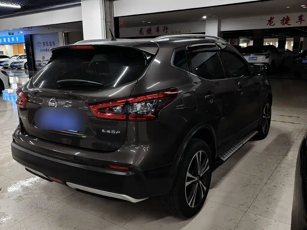 Nissan Qashqai — фото 7
