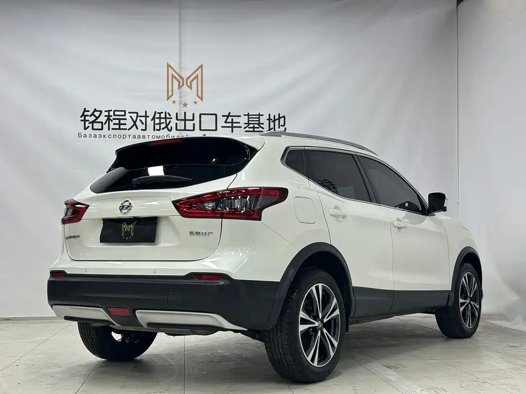 Nissan Qashqai — фото 4