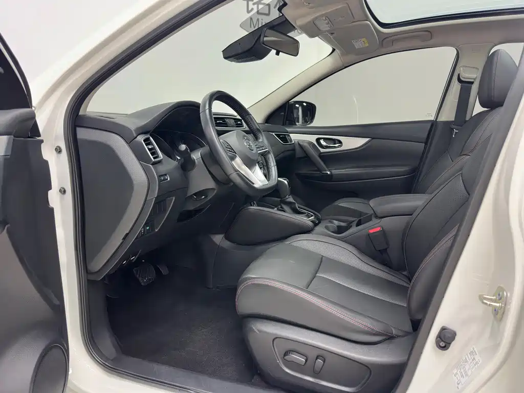 Nissan Qashqai — фото 10