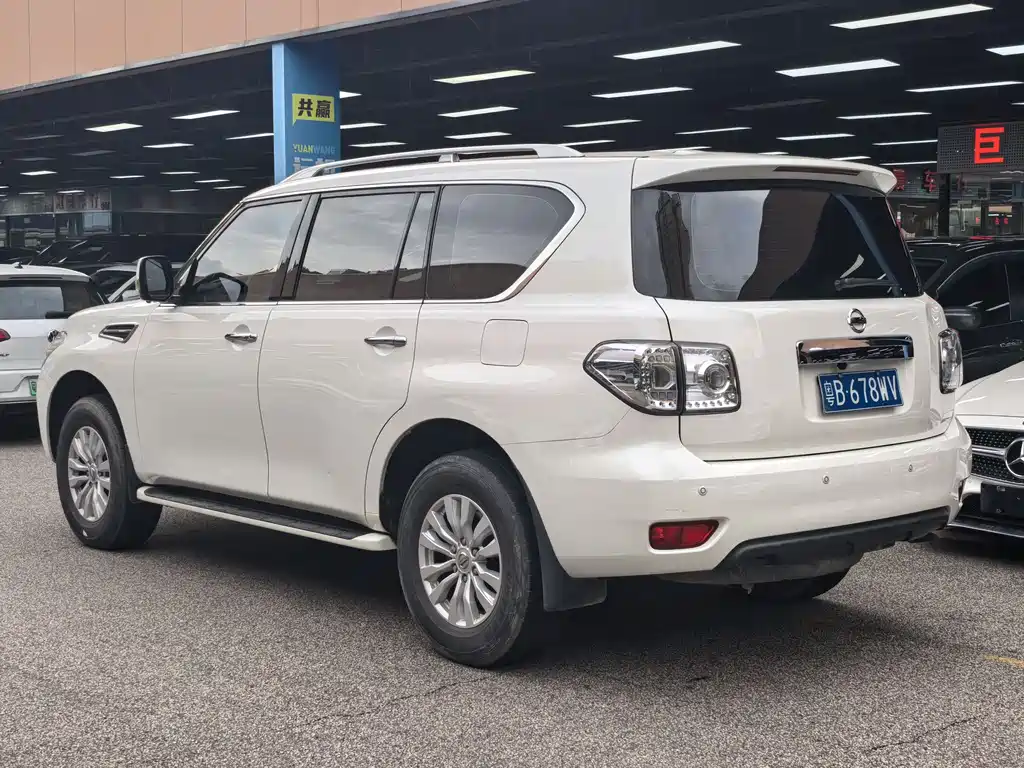 Nissan Patrol — фото 4