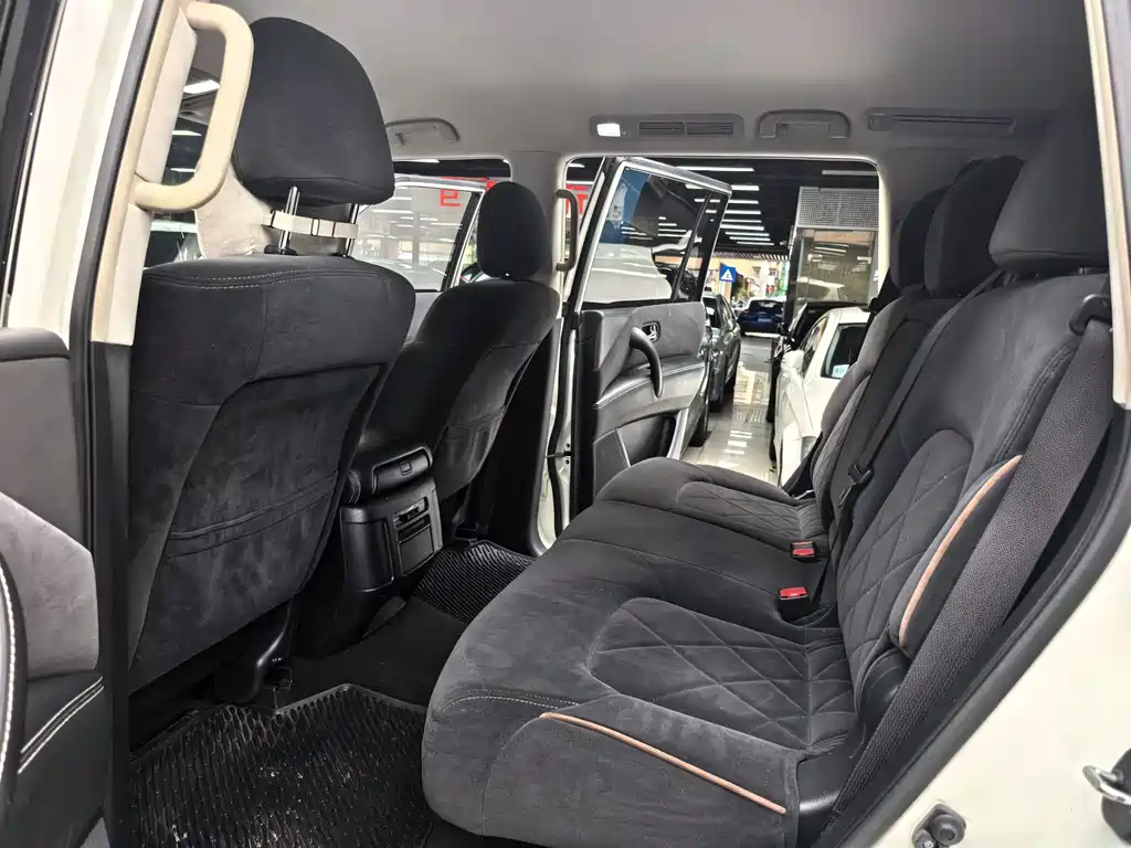 Nissan Patrol — фото 10