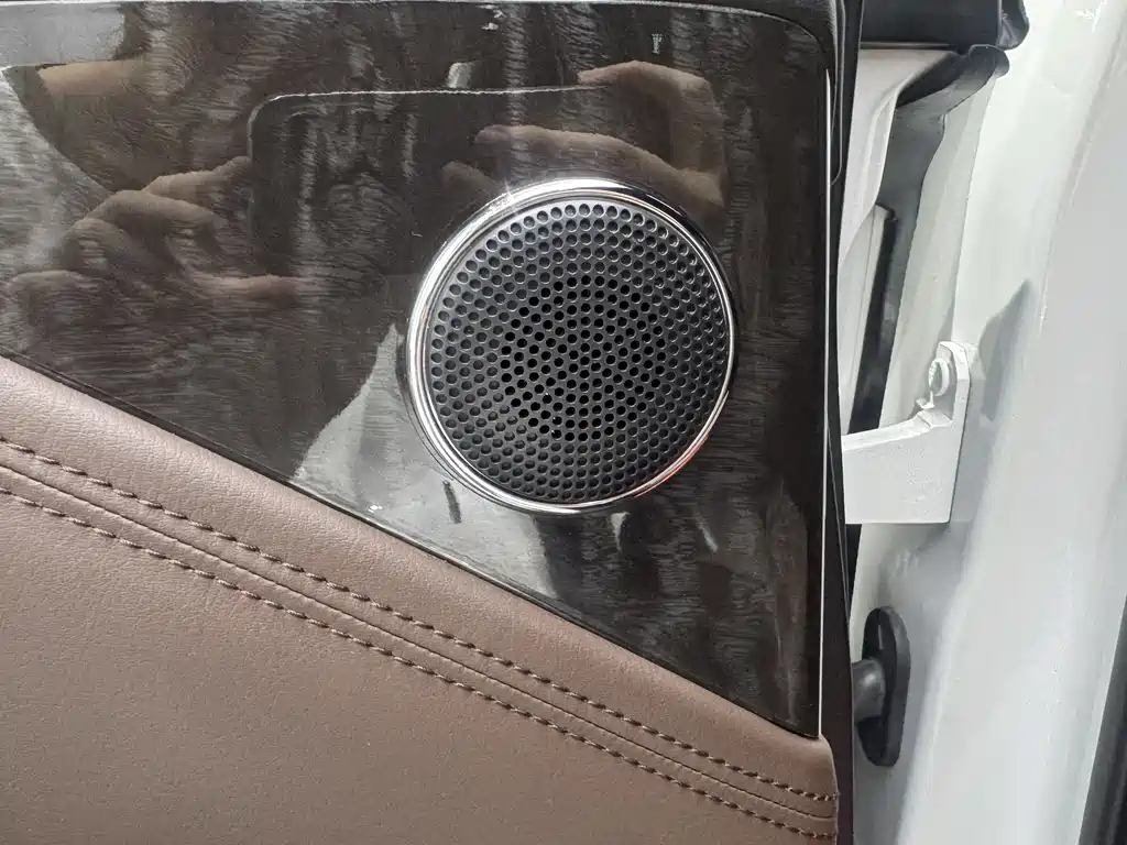 Nissan Patrol — фото 20