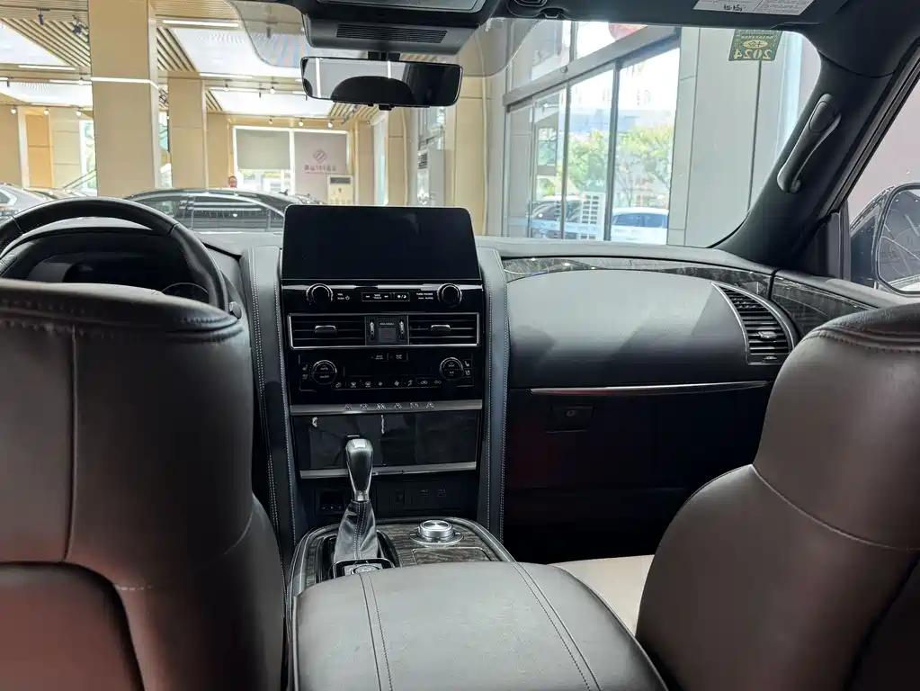 Nissan Patrol — фото 24