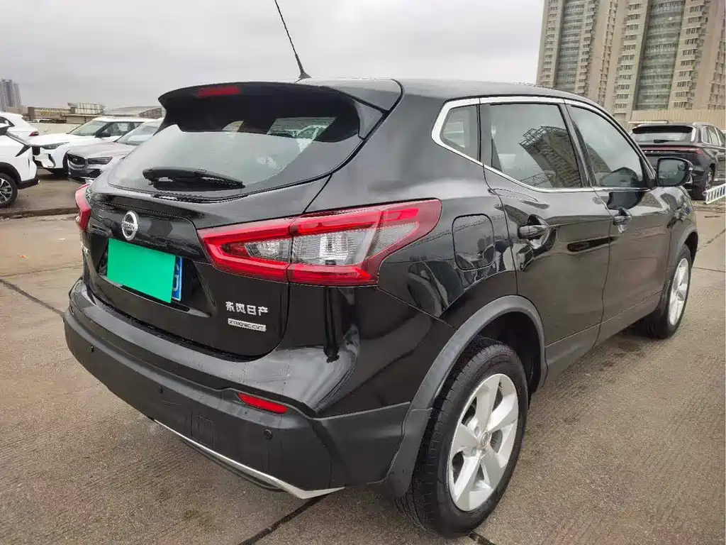 Nissan Qashqai — фото 4