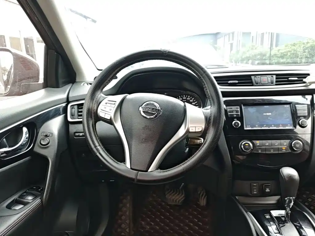 Nissan Qashqai — фото 11