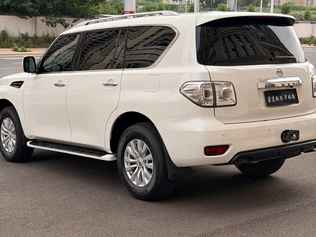 Nissan Patrol — фото 4