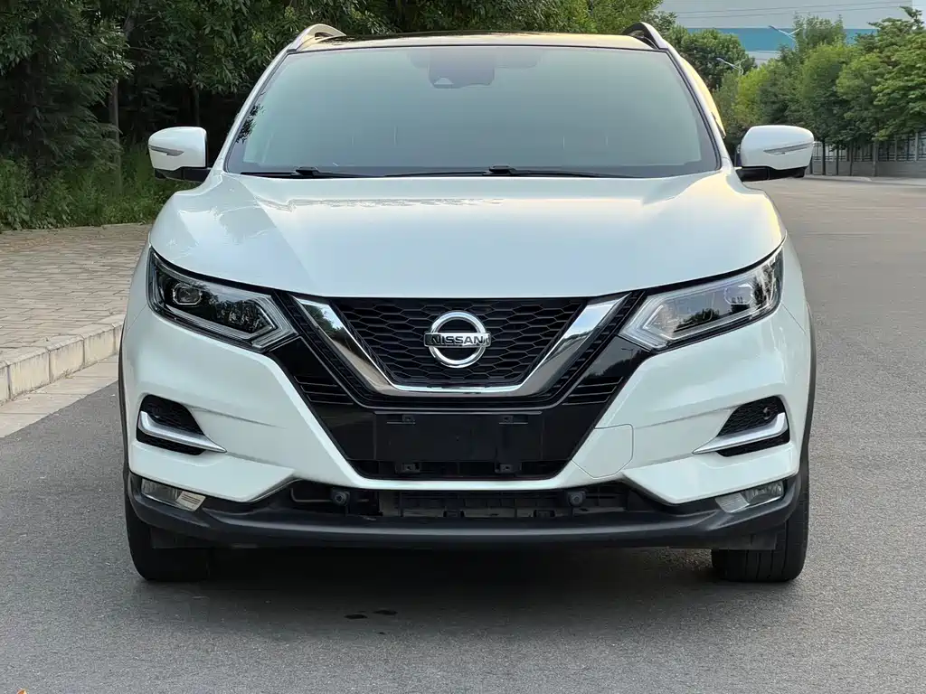 Nissan Qashqai — фото 2