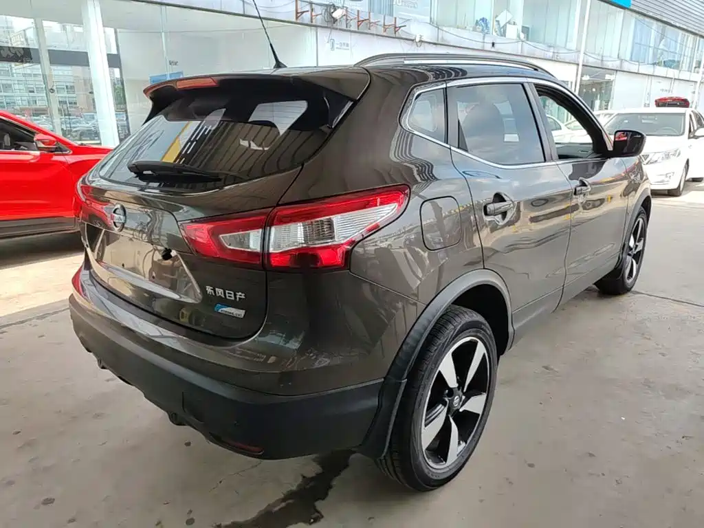 Nissan Qashqai — фото 5