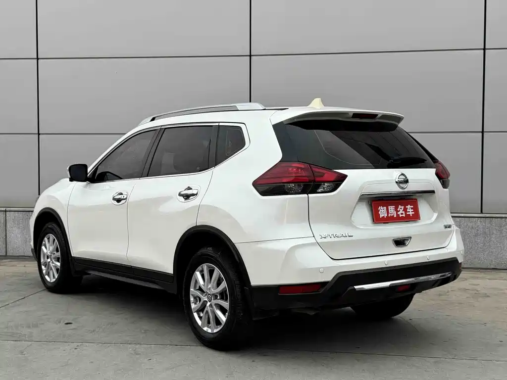 Nissan X-Trail — фото 6