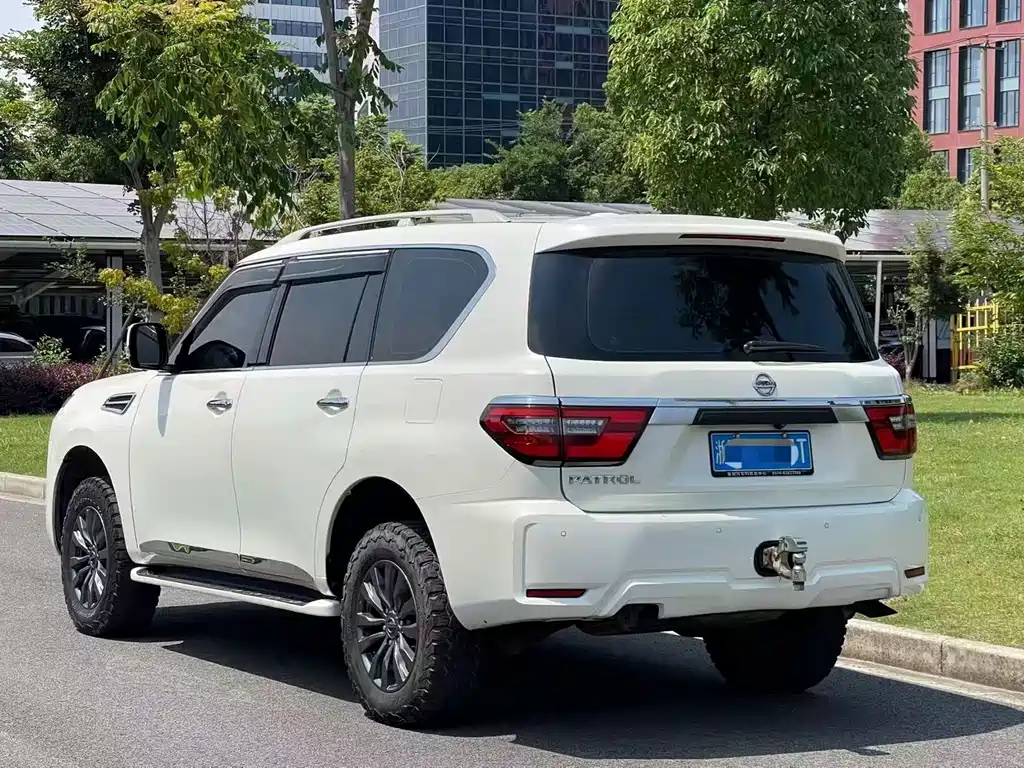 Nissan Patrol — фото 7