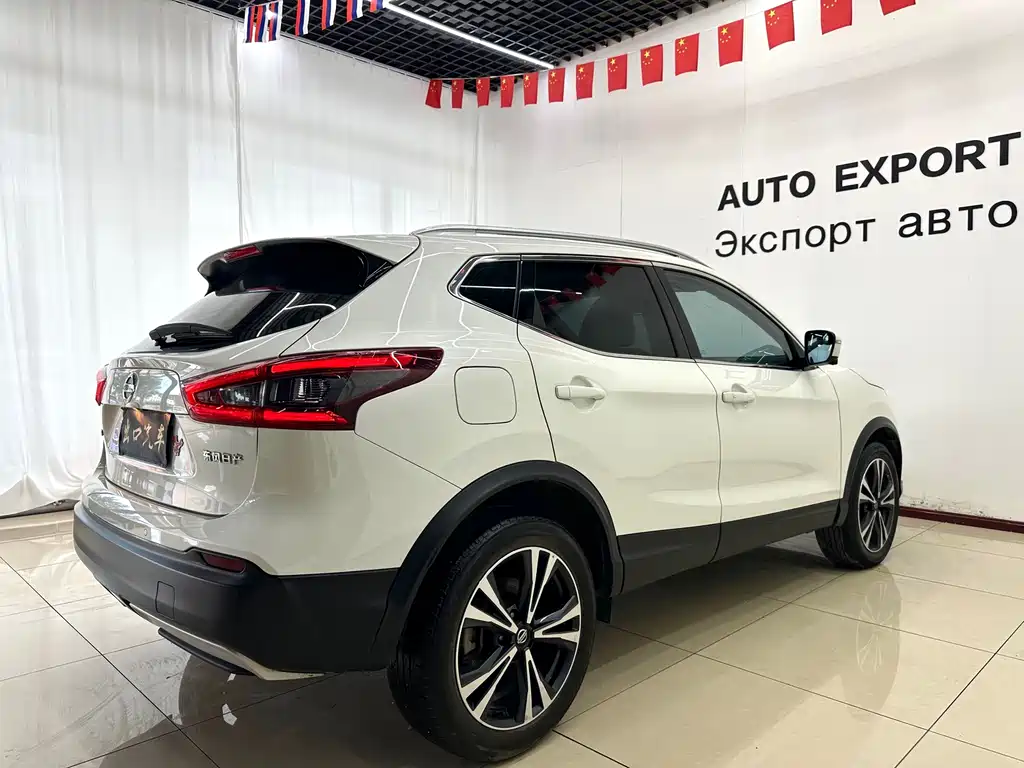 Nissan Qashqai — фото 4