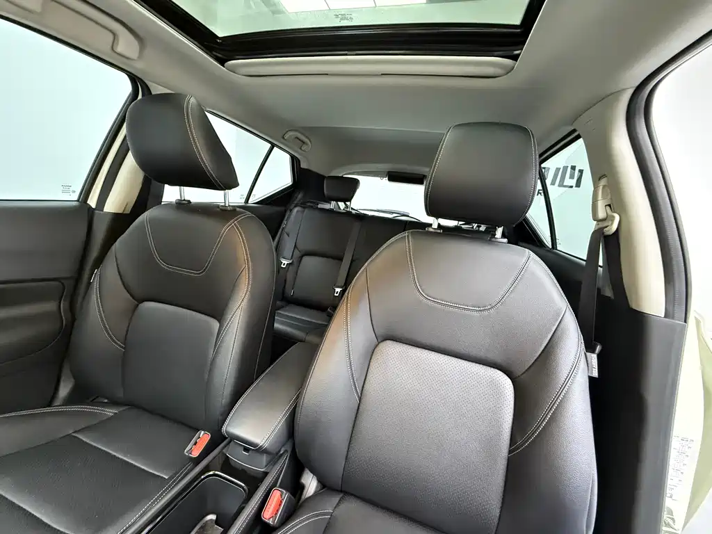 Nissan Kicks — фото 15