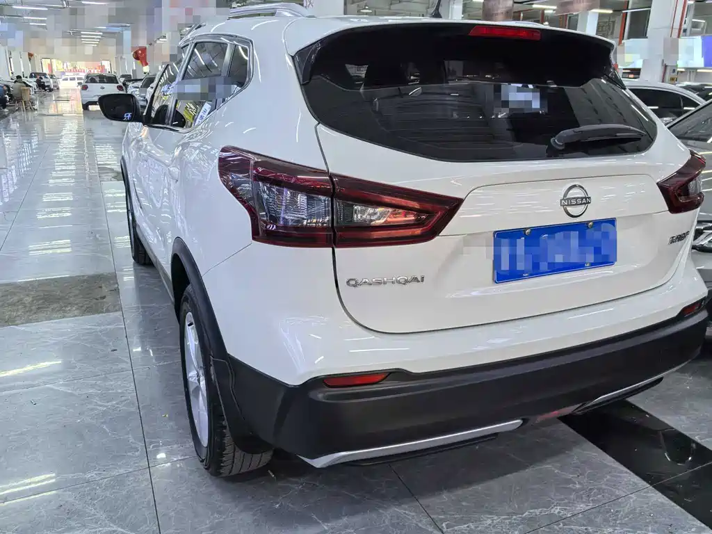 Nissan Qashqai — фото 4