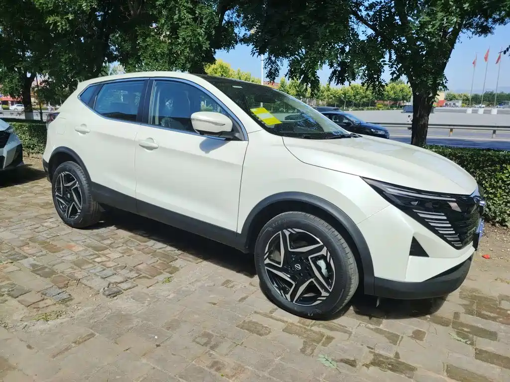 Nissan Qashqai — фото 7