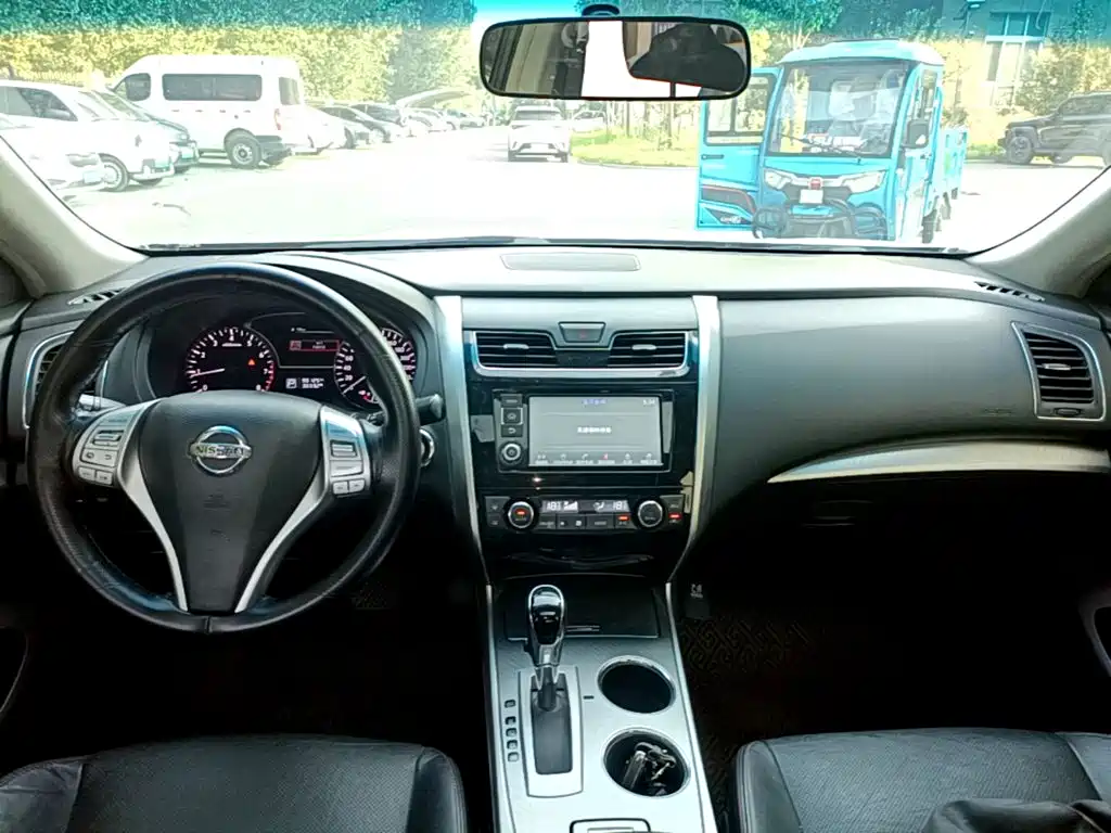 Nissan Teana — фото 10