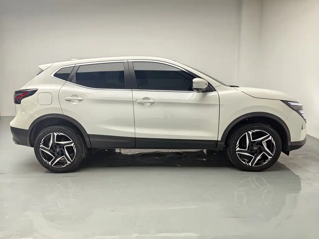 Nissan Qashqai — фото 3
