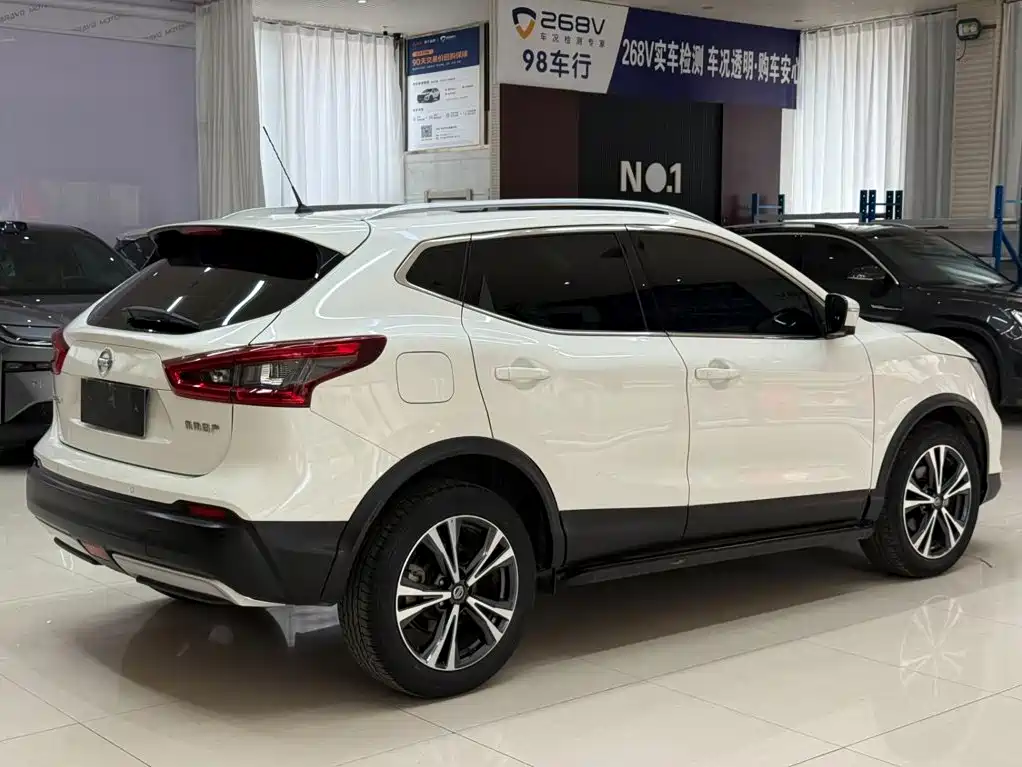 Nissan Qashqai — фото 4