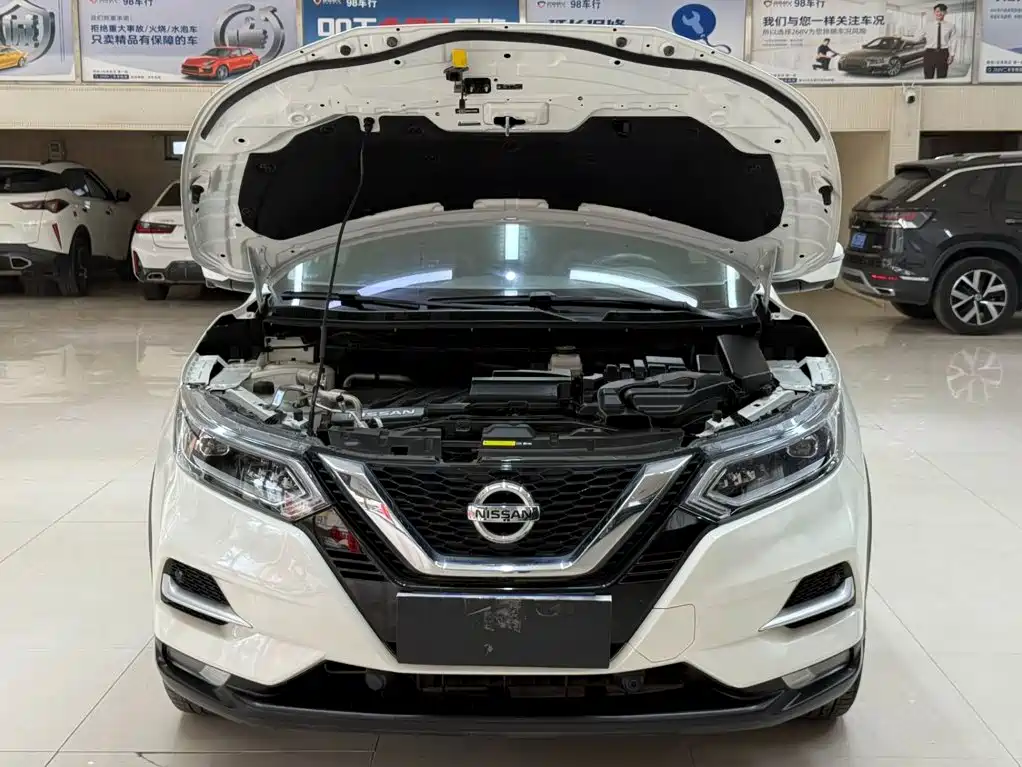 Nissan Qashqai — фото 7