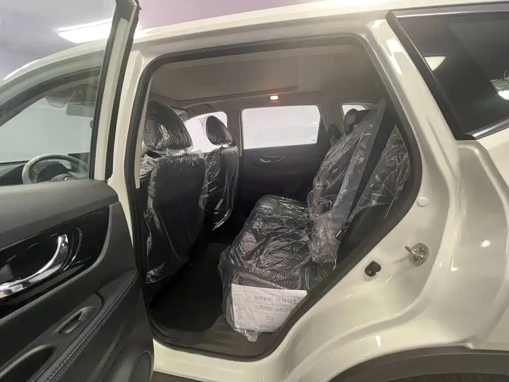 Nissan X-Trail — фото 11